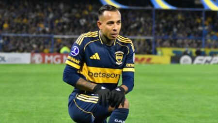 Villa volvió a Boca, fue silbado en la Bombonera y les pidió perdón a los hinchas: “Esta es mi casa” imagen-4