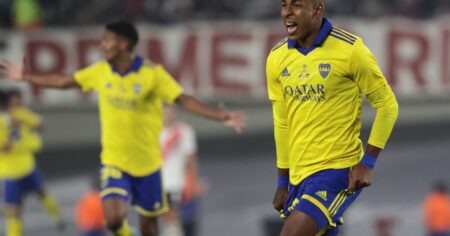 Los 10 escándalos que marcaron el paso de Villa por Boca y hoy dividen al hincha ante su vuelta imagen-15