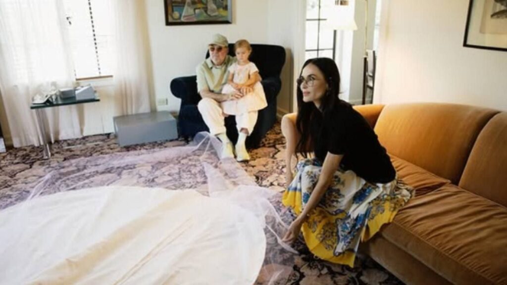 Bruce Willis ha reaparecido en la boda de su hija Tallulah: Demi Moore ha compartido la emotiva imagen imagen-5