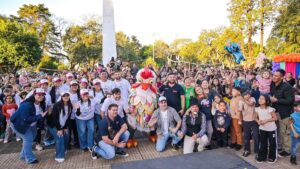 Más de 3.000 niños disfrutaron de una jornada llena de alegría por el Día del Niño en San Javier imagen-3
