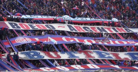 Clima caliente en San Lorenzo: hostil recibimiento a los jugadores e insultos a la comisión imagen-10