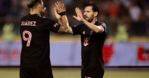 El sentido mensaje de Luis Suárez para Messi: "Tu papá desde arriba te va a seguir mirando orgulloso" imagen-2