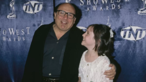 Rodando ‘Matilda’, Mara Wilson vivió una tragedia personal: detrás de las cámaras Danny DeVito se encargó de ella Rodando ‘Matilda’, Mara Wilson vivió una tragedia personal: detrás de las cámaras Danny DeVito se encargó de ella imagen-4