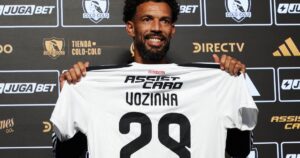Vozinha fue presentado en Colo Colo y emitió una fuerte frase sobre las obligaciones en el fútbol: «La presión es estar enfermo o no tener qué comer» Vozinha fue presentado en Colo Colo y emitió una fuerte frase sobre las obligaciones en el fútbol: "La presión es estar enfermo o no tener qué comer" imagen-1