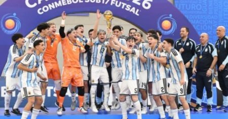 Argentina venció a Brasil y se consagró tricampeón del Sudamericano Sub 17 de Futsal Argentina venció a Brasil y se consagró tricampeón del Sudamericano Sub 17 de Futsal imagen-16