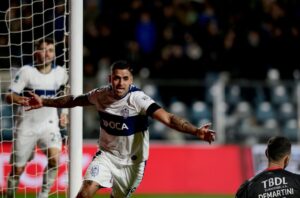 Gimnasia le ganó a Barracas Central con una jugada “maradoniana” de Nicolás Barros Schelotto imagen-3