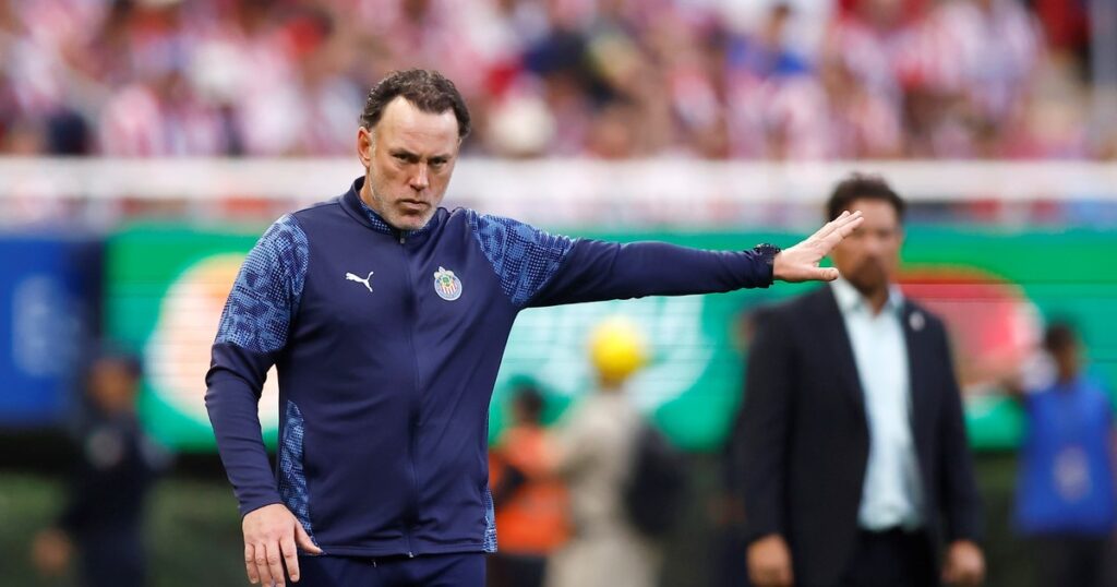 Qué respondió Gabriel Milito cuando le mencionaron que su nombre «volvió a sonar en el entorno de River» Qué respondió Gabriel Milito cuando le mencionaron que su nombre "volvió a sonar en el entorno de River" imagen-5