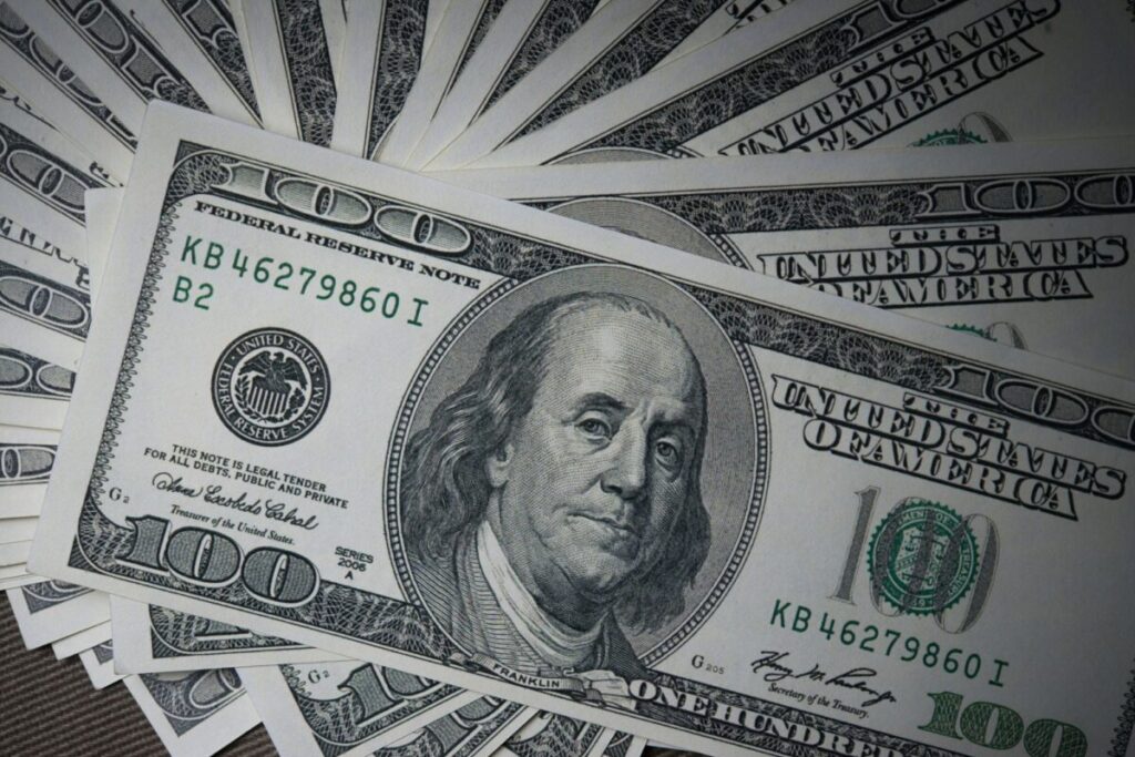 A cuánto podría cotizar el dólar a fines de 2026, según expertos imagen-5