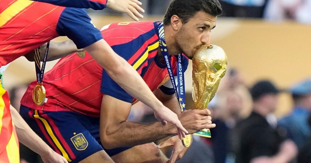 Bomba en España: Rodri le dijo que no al Real Madrid y estaría a un paso del Barcelona imagen-45