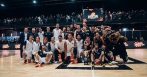 Video: Duki inauguró su cancha de básquet con Campazzo, Nocioni, Scola influencers y mucho show imagen-2