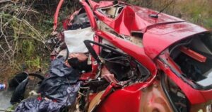 Iban a un encuentro de motos y chocaron contra un camión bitren: dos muertos y dos heridos Iban a un encuentro de motos y chocaron contra un camión bitren: dos muertos y dos heridos imagen-3