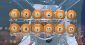 Ganó 12 millones en la lotería, pero había tirado el boleto a la basura: la única forma de cobrar imagen-4