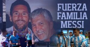 El respetuoso minuto de silencio en Riestra y Tucumán por Jorge Messi imagen-2