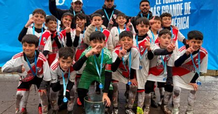 Dos títulos de las Infantiles de River en un reconocido torneo juvenil organizado por Atlético Rafaela imagen-18