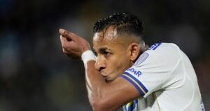 Video: el primer gol de Villa desde su regreso, con pedido de perdón a la gente de Boca y baile imagen-2