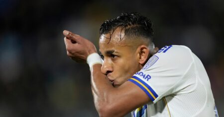 Video: el primer gol de Villa desde su regreso, con pedido de perdón a la gente de Boca y baile Video: el primer gol de Villa desde su regreso, con pedido de perdón a la gente de Boca y baile imagen-18