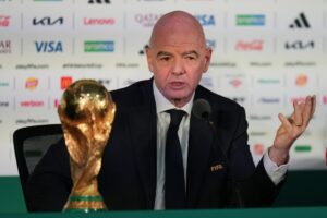 La FIFA despidió al francés Kevin Lamour, el dirigente que había criticado a Infantino La FIFA despidió al francés Kevin Lamour, el dirigente que había criticado a Infantino imagen-4