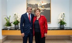 Luis Caputo se reunió con la titular del FMI en el G20: “Hablamos sobre los avances para consolidar la estabilidad” imagen-8