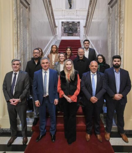 Karina Milei ratificó el armado propio con legisladores bonaerenses, mientras LLA analiza acuerdos electorales para 2027 Karina Milei ratificó el armado propio con legisladores bonaerenses, mientras LLA analiza acuerdos electorales para 2027 imagen-7