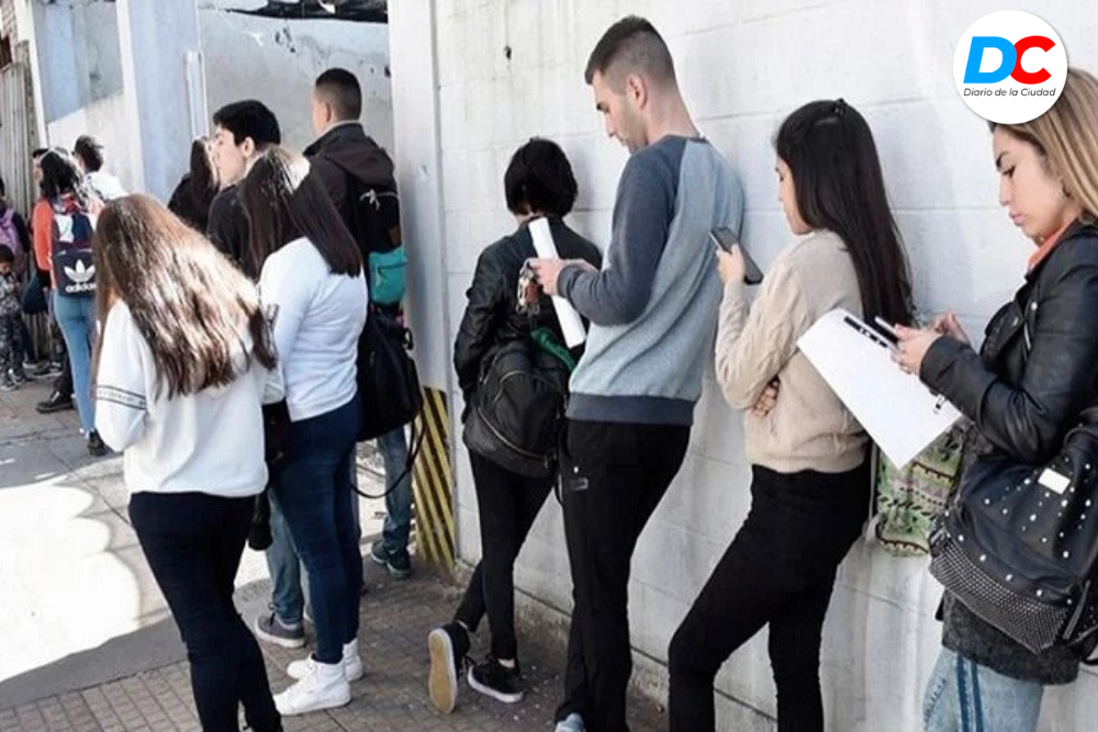 El empleo privado cayó en mayo y ya acumula 135.000 puestos perdidos en un año El empleo privado cayó en mayo y ya acumula 135.000 puestos perdidos en un año imagen-5