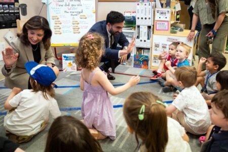 Oficial y confirmado en Nueva York: Mamdani anuncia que la ciudad cubrirá los gastos de cuidado infantil de 22.000 familias Oficial y confirmado en Nueva York: Mamdani anuncia que la ciudad cubrirá los gastos de cuidado infantil de 22.000 familias imagen-14