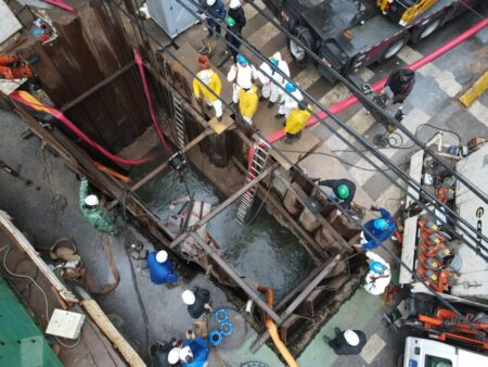 Se inundaron varias calles en Caballito por un arreglo de AySA: hay corte de tránsito imagen-8