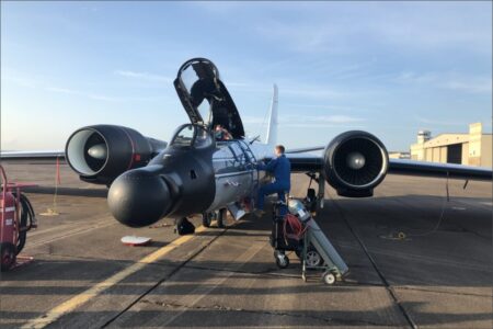 El avión de la NASA que perseguirá al eclipse y verá el Sol medio minuto más que el resto imagen-16