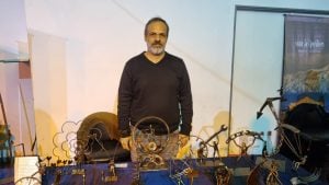 Posadas | A través de su muestra “Camino con corazón”, el escultor Pedro Palacio expuso en Negocios, Arte y Vinos imagen-8