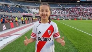 Una misionera de 11 años quedó en la Sub-12 de River: la “chiquitita picante” que sorprendió en la prueba del Millonario Una misionera de 11 años quedó en la Sub-12 de River: la “chiquitita picante” que sorprendió en la prueba del Millonario imagen-8