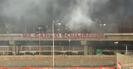 Bandera contra Di Carlo a metros de la cancha de Barracas Central imagen-16