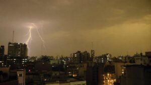 ¿Por qué Buenos Aires está tan nublada? El fenómeno climático detrás y el pronóstico para los próximos días ¿Por qué Buenos Aires está tan nublada? El fenómeno climático detrás y el pronóstico para los próximos días imagen-2