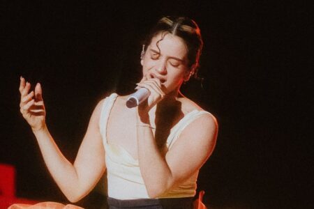 Rosalía, la única: del “Madre mía, qué lío el otro día” al concierto que nunca olvidaremos Rosalía, la única: del “Madre mía, qué lío el otro día” al concierto que nunca olvidaremos imagen-9