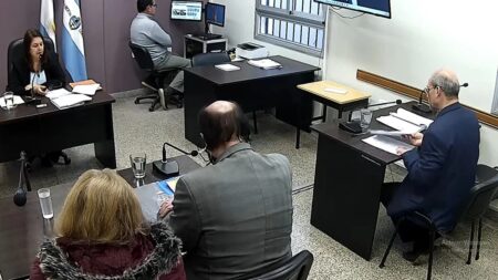 Condenaron en Corrientes a una docente que pedía plata a sus alumnas para aprobarlas imagen-7