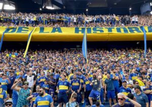 Boca prohibió la creación de contenido para redes sociales de sus abonados durante los partidos en la Bombonera imagen-3