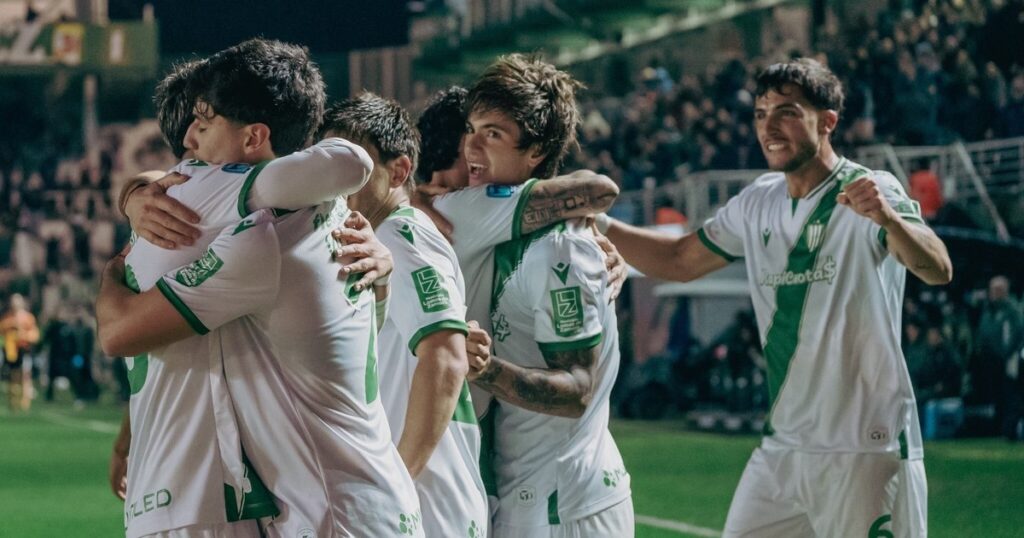 Banfield anunció a tres refuerzos luego de levantar la inhibición Banfield anunció a tres refuerzos luego de levantar la inhibición imagen-5