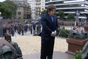 Milei dio un discurso en homenaje a San Martín: “La libertad es un derecho natural pero también una conquista” imagen-2