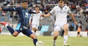 Tristán Suárez pegó en los momentos justos, le ganó a Gimnasia (J) y quedó como líder Tristán Suárez pegó en los momentos justos, le ganó a Gimnasia (J) y quedó como líder imagen-2