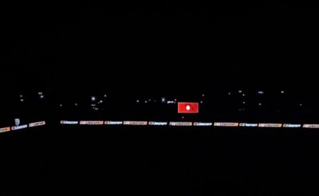 Barracas inauguraba nueva iluminación ante Rosario Central, pero el estadio quedó a oscuras y se demoró el partido imagen-10