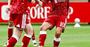 Terminó la espera: Alexis Mac Allister volvió a sumar minutos con Liverpool tras el Mundial 2026 Terminó la espera: Alexis Mac Allister volvió a sumar minutos con Liverpool tras el Mundial 2026 imagen-2