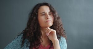 La psicología dice que las personas que necesitan saber antes por qué deben hacer una tarea no están siendo complicadas: el sentido es uno de los mayores impulsores del esfuerzo imagen-4
