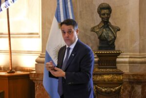 El nuevo juez del caso Insaurralde juró ante lo más granado de la familia judicial imagen-3