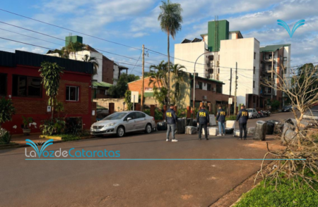 Operativo federal: Interdictaron decenas de encomiendas con mercadería extranjera y aguardan su apertura Operativo federal: Interdictaron decenas de encomiendas con mercadería extranjera y aguardan su apertura imagen-12
