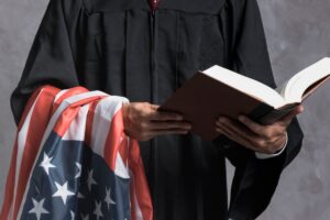 Juez nombrado por Trump rechaza la detención obligatoria: qué migrantes pueden volver a pedir fianza Juez nombrado por Trump rechaza la detención obligatoria: qué migrantes pueden volver a pedir fianza imagen-1