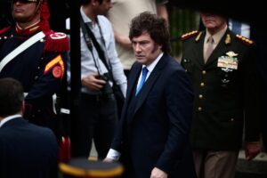 Milei retoma la actividad pública y dará este lunes un discurso en el homenaje al general San Martín imagen-3