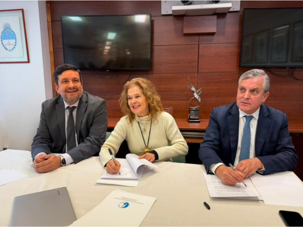 Firma de convenio entre Misiones y Tucumán para avanzar en la transformación digital de la Justicia imagen-5