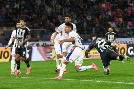San Lorenzo perdió con Central Córdoba antes de recibir a Huracán, pero Gorosito igual confía: “Tenemos la ilusión de mejorar” imagen-9
