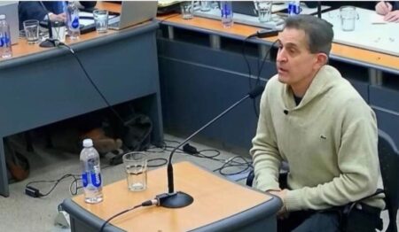 El médico Aníbal Lotocki comenzó a ser juzgado por el homicidio de un paciente y se negó a declarar imagen-13