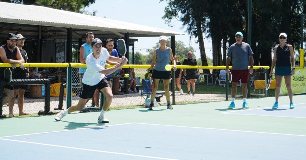 De tenista aficionado a número 1 del pickleball: el curioso deporte que gana fanáticos y ya tiene representante argentino para el Mundial de Vietnam imagen-106