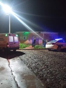 Una adolescente resultó herida tras caer desde el primer piso de una vivienda en Montecarlo imagen-1