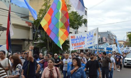 Marcha contra la Ley de Tierras en Posadas: “Basta de miseria y entrega” imagen-10